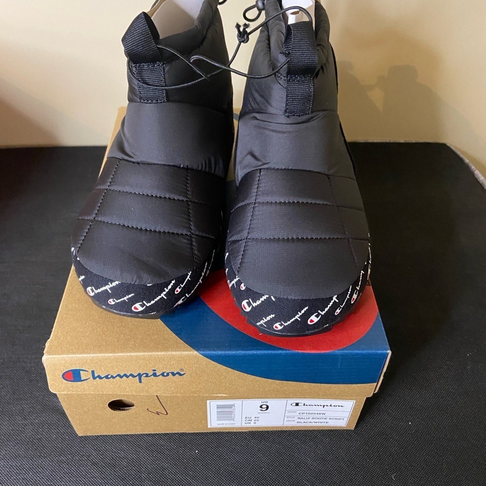 Champion Rally Bootie Script Black White Puffer Winter Boots CP100348W Womens 9